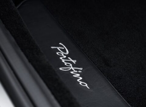 Ferrari Portofino 32