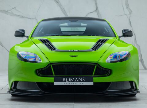 Aston Martin Vantage GT12 4