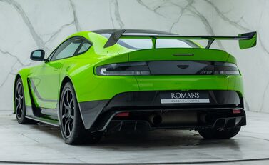 Aston Martin Vantage GT12 7