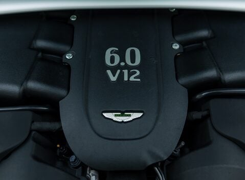 Aston Martin Vantage GT12 48