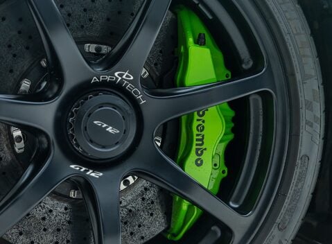 Aston Martin Vantage GT12 31