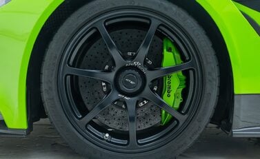 Aston Martin Vantage GT12 23