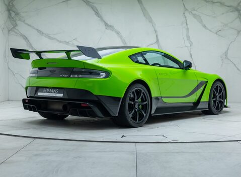 Aston Martin Vantage GT12 3