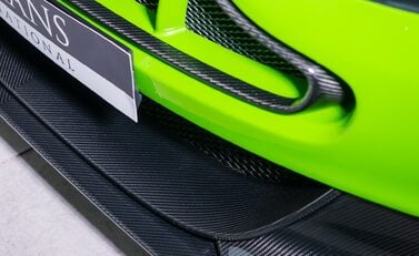 Aston Martin Vantage GT12 26