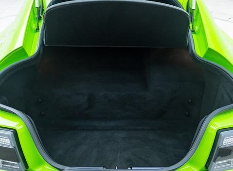 Aston Martin Vantage GT12 51