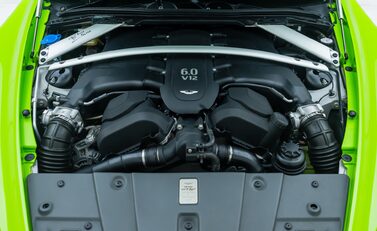 Aston Martin Vantage GT12 47