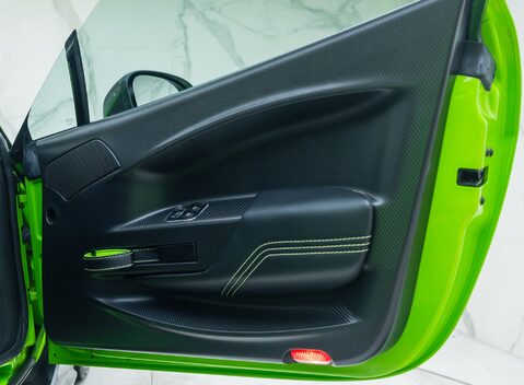 Aston Martin Vantage GT12 21