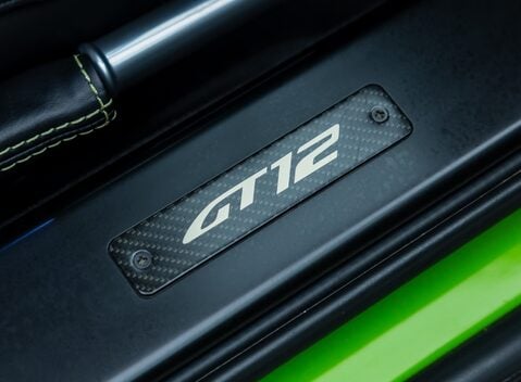 Aston Martin Vantage GT12 20