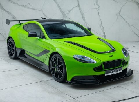 Aston Martin Vantage GT12 8