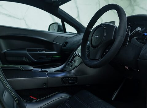 Aston Martin Vantage GT12 10