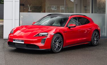 Porsche Taycan 4S SPORT TURISMO 2