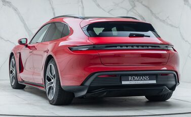 Porsche Taycan 4S SPORT TURISMO 10