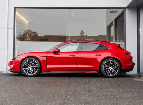 Porsche Taycan 4S SPORT TURISMO 3