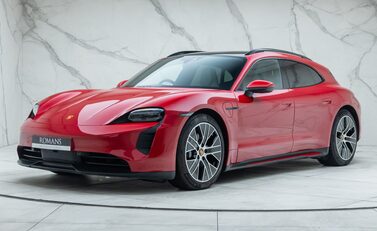 Porsche Taycan 4S SPORT TURISMO 1