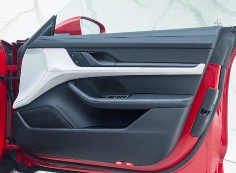 Porsche Taycan 4S SPORT TURISMO 26