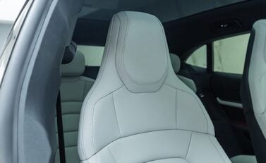 Porsche Taycan 4S SPORT TURISMO 15