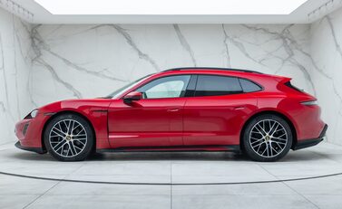 Porsche Taycan 4S SPORT TURISMO 5