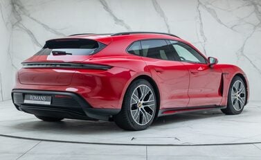 Porsche Taycan 4S SPORT TURISMO 6