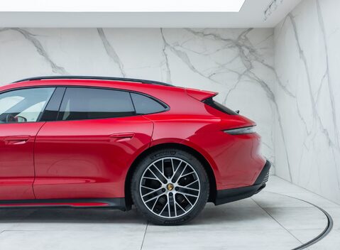 Porsche Taycan 4S SPORT TURISMO 36