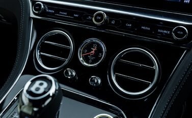 Bentley Continental GT V8 22