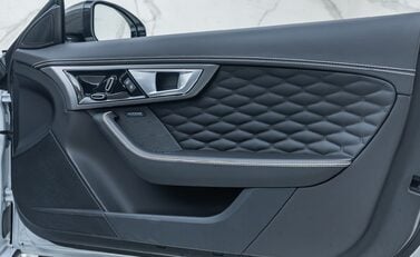 Jaguar F-Type PROJECT 7 32