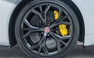 Jaguar F-Type PROJECT 7 35