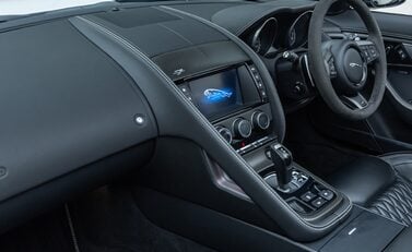 Jaguar F-Type PROJECT 7 23