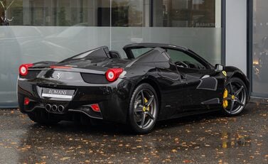 Ferrari 458 SPIDER 4