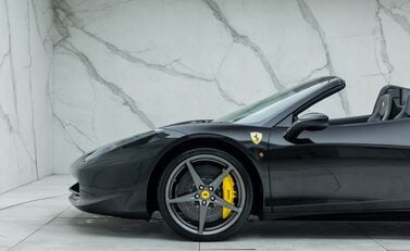 Ferrari 458 SPIDER 44