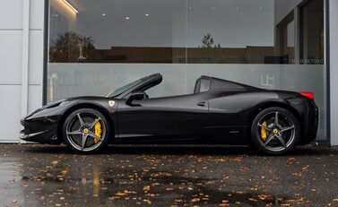 Ferrari 458 SPIDER 3