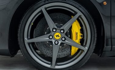 Ferrari 458 SPIDER 32