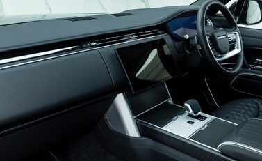 Land Rover Range Rover D350 AUTOBIOGRAPHY OVERFINCH 24