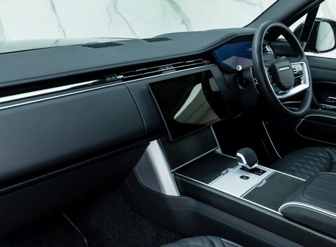 Land Rover Range Rover D350 AUTOBIOGRAPHY OVERFINCH 24