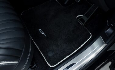 Land Rover Range Rover D350 AUTOBIOGRAPHY OVERFINCH 30