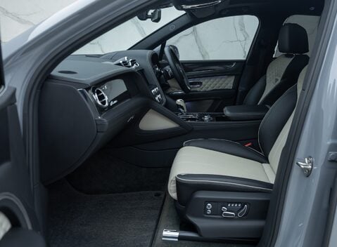 Bentley Bentayga V8 AZURE 20
