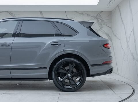 Bentley Bentayga V8 AZURE 42