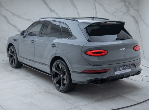 Bentley Bentayga V8 AZURE 12