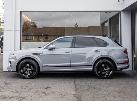 Bentley Bentayga V8 AZURE 3