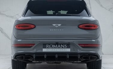 Bentley Bentayga V8 AZURE 8