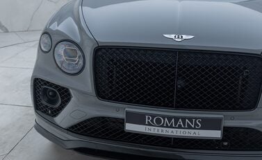 Bentley Bentayga V8 AZURE 35