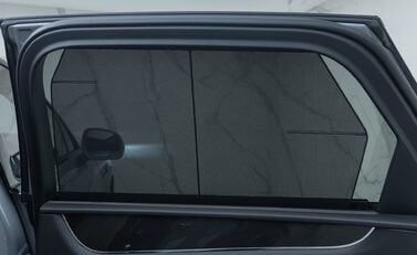 Bentley Bentayga V8 AZURE 33