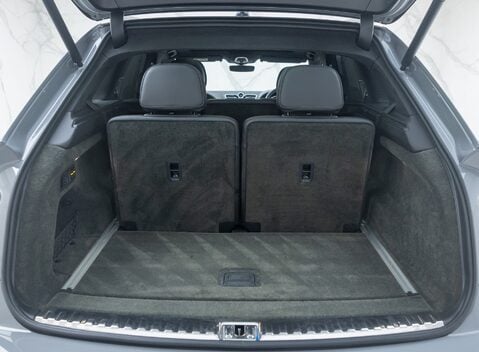 Bentley Bentayga V8 AZURE 45