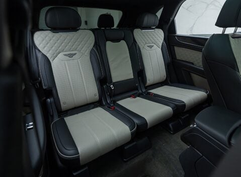 Bentley Bentayga V8 AZURE 17