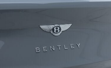 Bentley Bentayga V8 AZURE 40