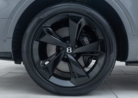 Bentley Bentayga V8 AZURE