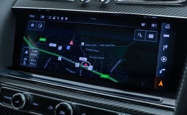 Bentley Bentayga V8 AZURE 25