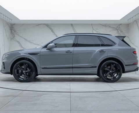 Bentley Bentayga V8 AZURE