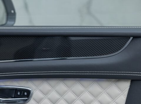 Bentley Bentayga V8 AZURE 32