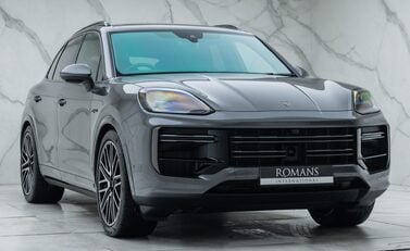 Porsche Cayenne TURBO E-HYBRID 9