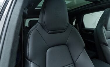 Porsche Cayenne TURBO E-HYBRID 15